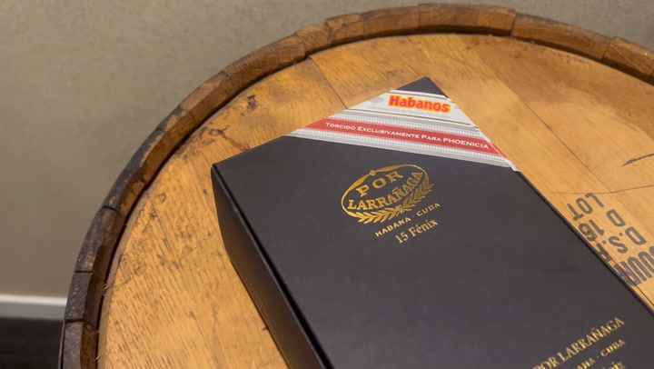 Unboxing Phoenicia Trading’s Por Larrañaga Fénix