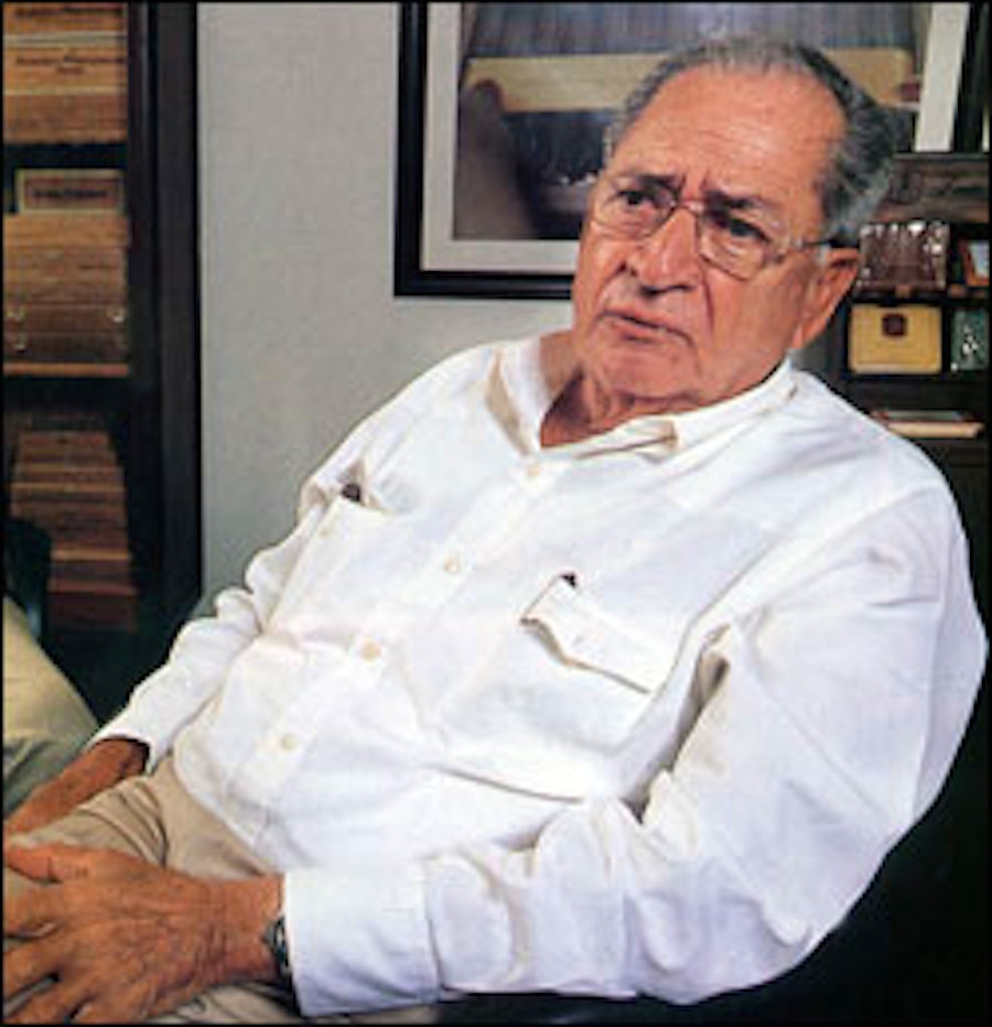 Fernando León Asensio of La Aurora Dies