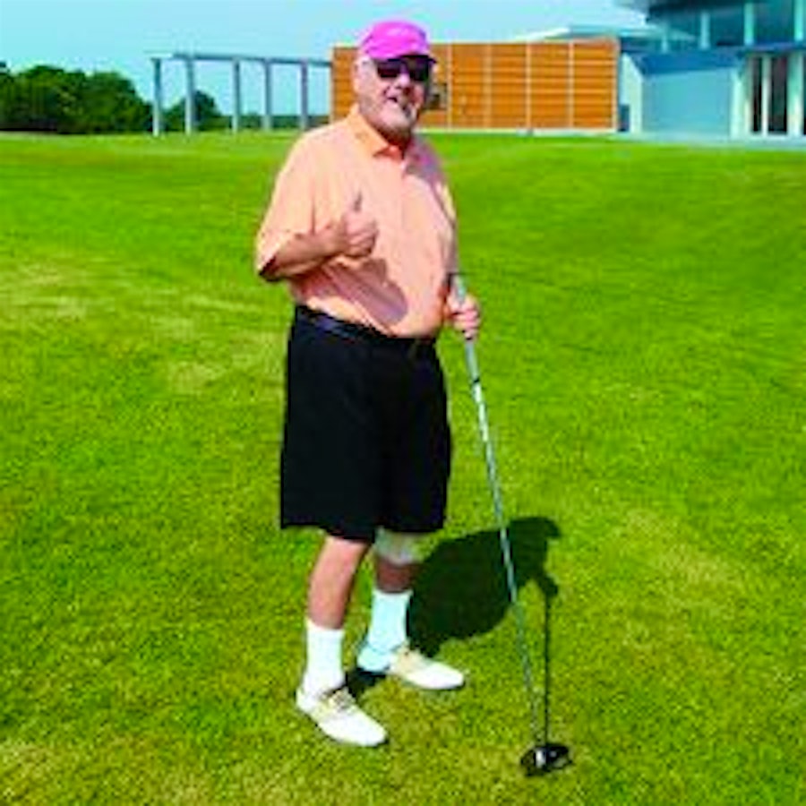 More Confessions of a Weekend Golfer: Playing <br />on One Good Knee