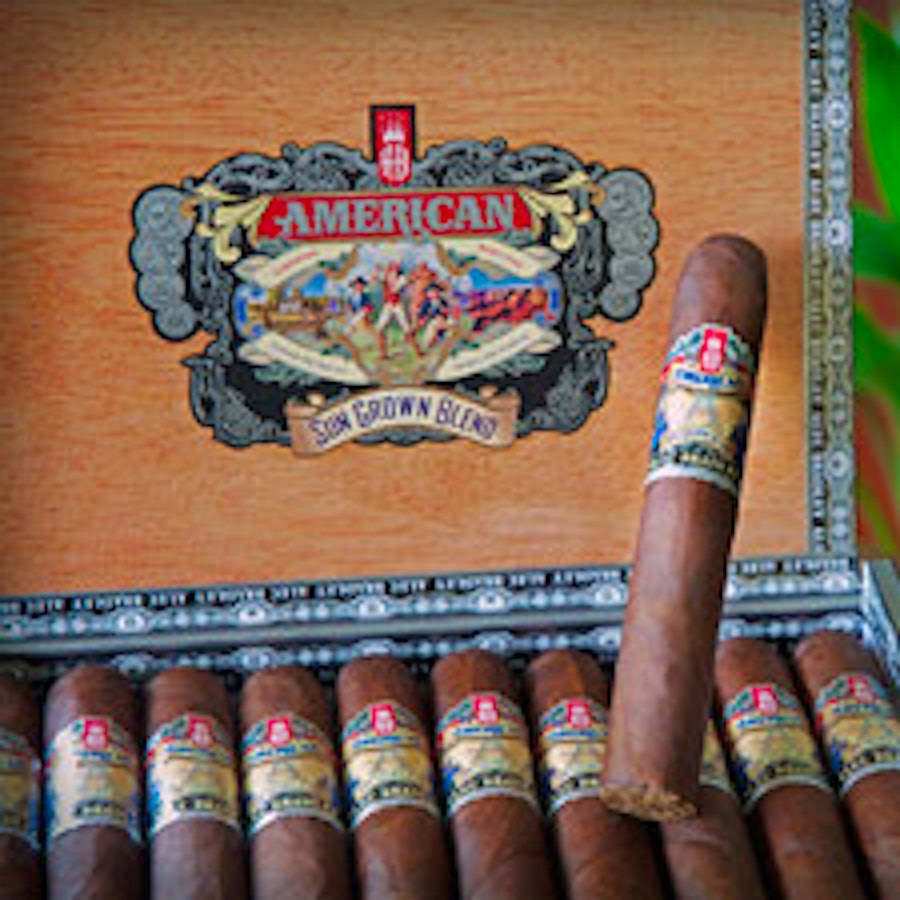 Alec Bradley American Goes Sun Grown