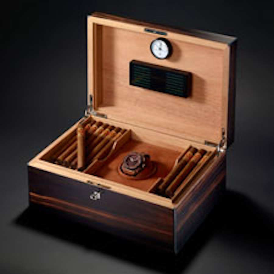 Hublot and Arturo Fuente Light Up a Limited Edition