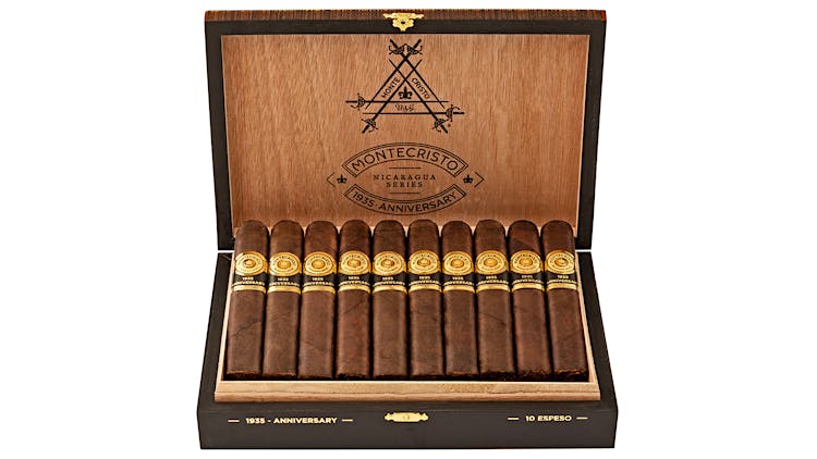Montecristo 1935 Anniversary Nicaragua Getting Thick, New Size