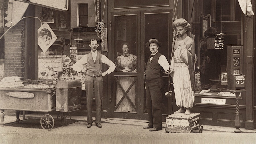 Ye Olde Cigar Shops