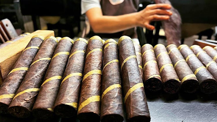 RoMa Craft Releases A Barber Pole Cigar