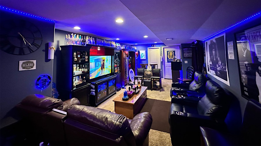 Dee Holloway Cigar Room